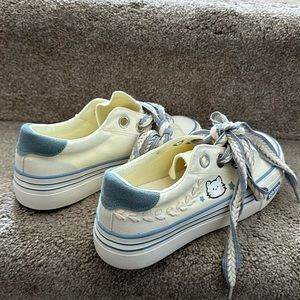 Big girls or women’s shoes!